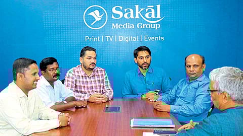 सकाळ कार्यालय, पिंपरी - ‘कॉफी विथ सकाळ’ या कार्यक्रमात समस्या मांडताना ‘फोरम फॉर आयटी एम्प्लॉईज’चे पदाधिकारी.