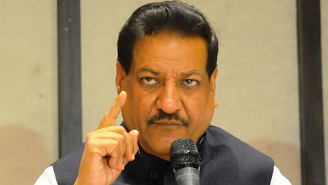 UK ची विमान सेवा तात्काळ थांबवा : पृथ्वीराज चव्हाण