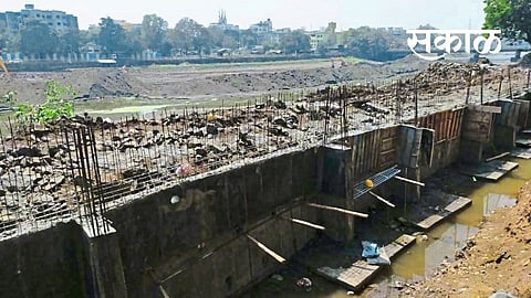 Construction of cement along Godavari river in defiance of court order Nashik News