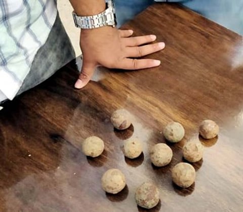 Cannonballs found at Pemgiri fort in Sangamner taluka