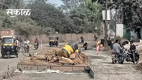 Daily traffic jams near Nanded Fata