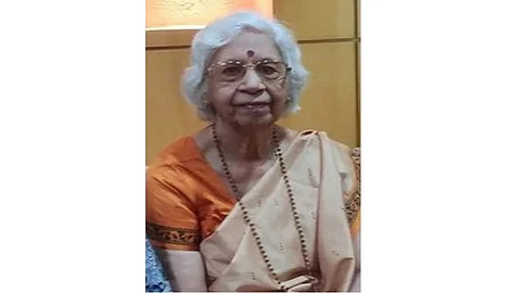 Death of famous writer Meena Deshpande, daughter of Acharya Atre
