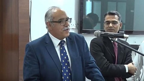 सरकारवर टीका म्हणजे देशद्रोह नाही : न्यायाधीश गुप्ता