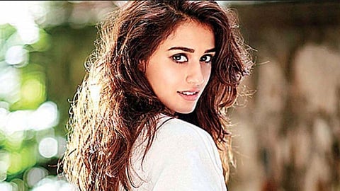 500 रुपये घेऊन मुंबईत आली, सक्सेसनंतर गिफ्ट केलं 5 कोटींचं घर