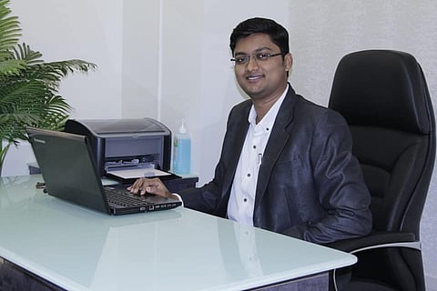 Doctor Sumit More treated the patient on the plane