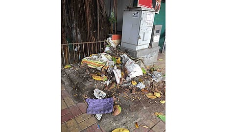 Municipal corporation's neglect to the trash