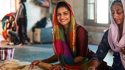 marathi actress hruta durgule served in langar at Amritsar