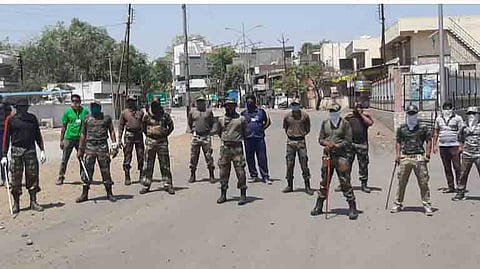 अमळनेर ठरतेय 'कोरोना हॉटस्पॉट'...संचारबंदीच्या कठोर अमलबाजवणी