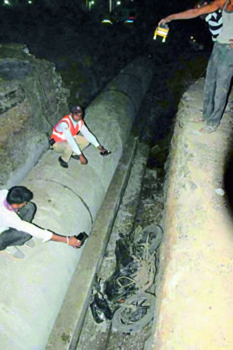 twenty foot deep pit
