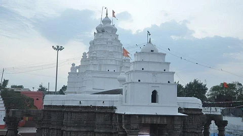 Nagnath Sansthan finances have deteriorated due to the increasing prevalence of corona.jpg