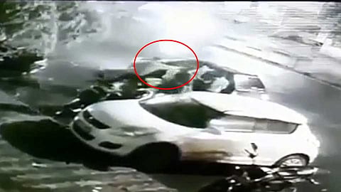 नाशिकमधील सोनसाळखीची चोरी सीसीटीव्ही कैद (Video)