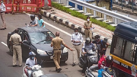मुंबई पोलिस अॅक्शन मोडमध्ये; जप्त केल्या हजारो गाड्या, कारवाईचा आकडा बघून व्हाल चकित