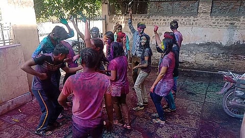 Rangpanchami celebrates in Solapur young