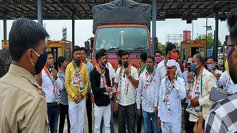 Repeal onion export ban nashik marathi news