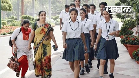 Akola Educational News Recovery of tuition fees, unpaid teachers; School closure fees continue