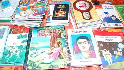 "कोरोना'चे सावट पण... शैक्षणिक वर्षाची तयारी, साडेचार लाख पुस्तकांची मागणी !
