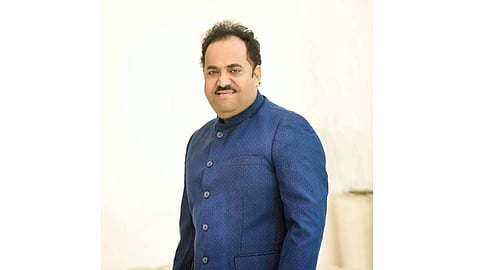 Sharad Pawar meets Sanjay Kakade