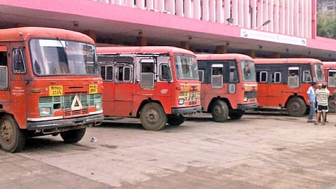 मोफत STनं प्रवास करणाऱ्या अत्यावश्यक सेवेतील कर्मचाऱ्यांसाठी 'ही' बातमी महत्त्वाची