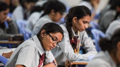 CBSE परीक्षा ऑफलाईन होणार, जाणून घ्या संपूर्ण प्रक्रिया