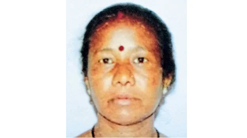मित्राच्या आईवर उपचारासाठी विद्यार्थ्यांची धडपड