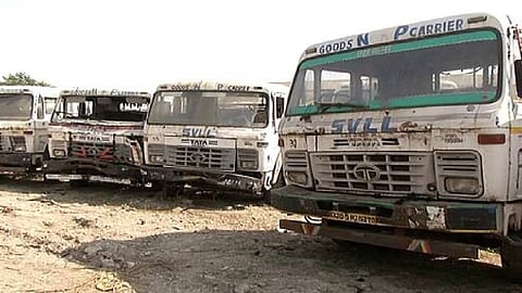 मुंबईतल्या ईडी अधिकाऱ्यांचा प्रताप, चक्क जप्त केलेले कंटेनर विकले २ लाखांत