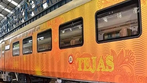 मुंबई अहमदाबाद तेजस एक्सप्रेस पुन्हा येणार ट्रॅकवर, जाणून घ्या नवीन टाईमटेबल