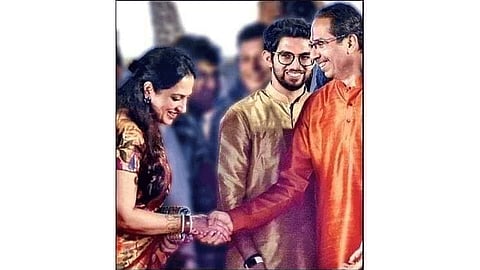 cm uddhav thackeray and wife rashmi thackeray photo viral on social media