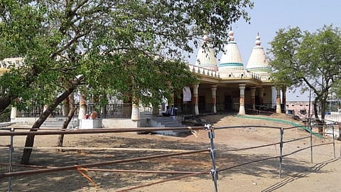 The pilgrimage of Ramchandra Maharaj and Jagdamba Devi at Kalamanuri has been canceled due to rising corona.jpg