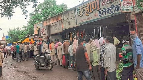 farmers are not getting enough Urea in Yavatmal