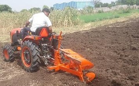 मिनी ट्रॅक्टर.jpeg