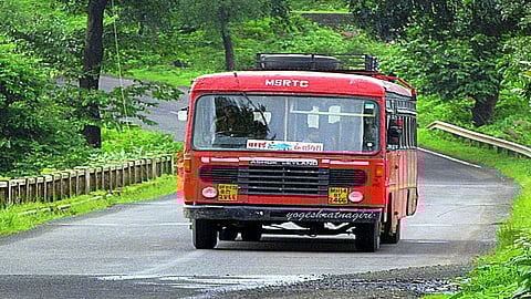 मोठी बातमी : रेल्वेनंतर एसटी खासगीकरणाच्या वाटेवर; काय घडतंय नक्की, वाचा