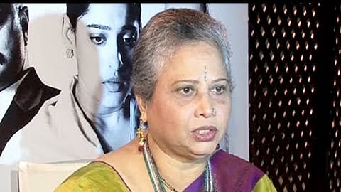 अभिनेत्री सविता  मालपेकरच्या खांद्यावर राष्ट्रवादीचा झेंडा; लवकरच पक्षप्रवेश निश्चित