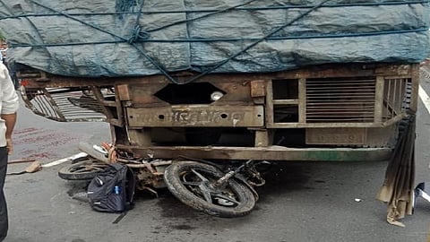 मुंबई - अहमदाबाद महामार्गावर अपघात; एकाचा जागीच मृत्यू