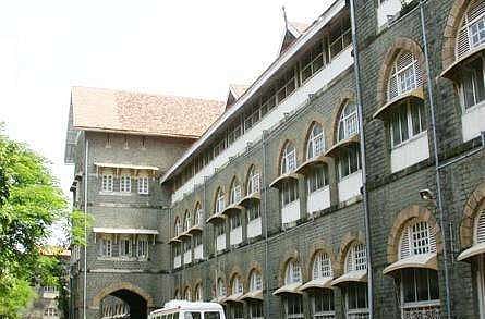 मुंबईतील रुग्णालयेच आजारी पडताहेत का? आता या रुग्णालयातील कर्मचारीसुद्धा बाधित...