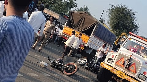 one dead in accident athani belgaum