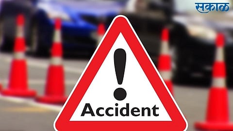 accident of one auto rickshaw in guhagar monkey also died in accident