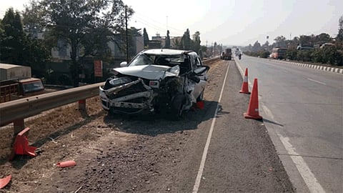 woman dead in accident at kolhapur nagaon