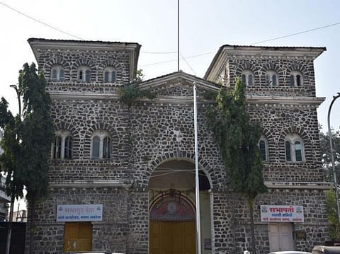 akola 16,000 official buildings in the city of Abbott, a legal patch of 1.5 lakh buildings