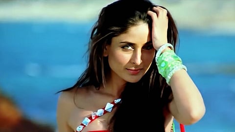 करीनाचे साडीतले हे फोटो पाहिलेत का? यावर आहे 'हटके' काही..