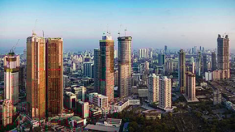 बाप रे... घरांच्या किमती एवढ्या घसरणार