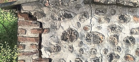 Damage to houses by bore blasting in Siddhewadi