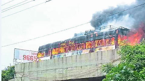 #MarathaKrantiMorcha चाकणमध्ये भडका