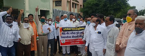 Akola News Congress protests for cancellation of neet and JEE
