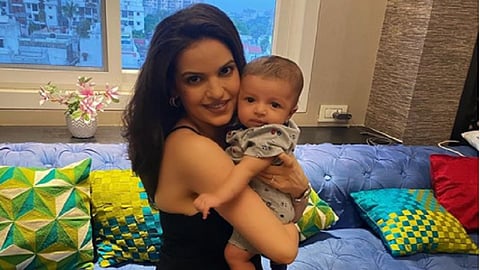 cover photo of junior hardik pandya