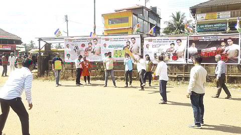 "Play cricket" movement at Kudal bus stand