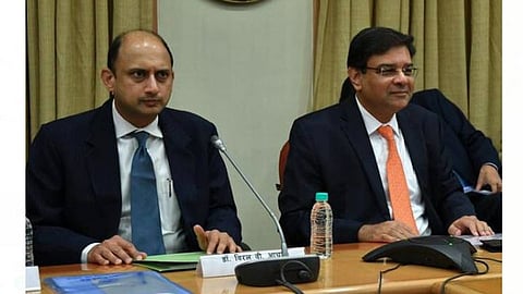 उर्जित पटेलांनंतर 'रिझर्व्ह बँके'च्या डेप्युटी गव्हर्नरचाही राजीनामा?