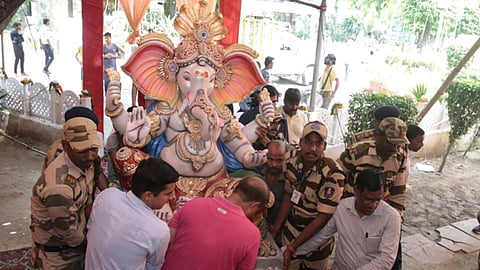 राजधानी दिल्लीत गणरायांचे जल्लोषात स्वागत