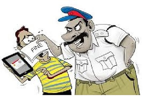 Akola News: Police take bribe of Rs 50 from two vehicles, anti-corruption team sets a trap