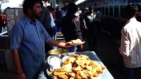 Food packing was done in front of the railway station