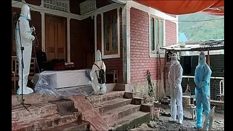 coronavirus manipur girl gets 3 minutes to say last goodbye to father video viral